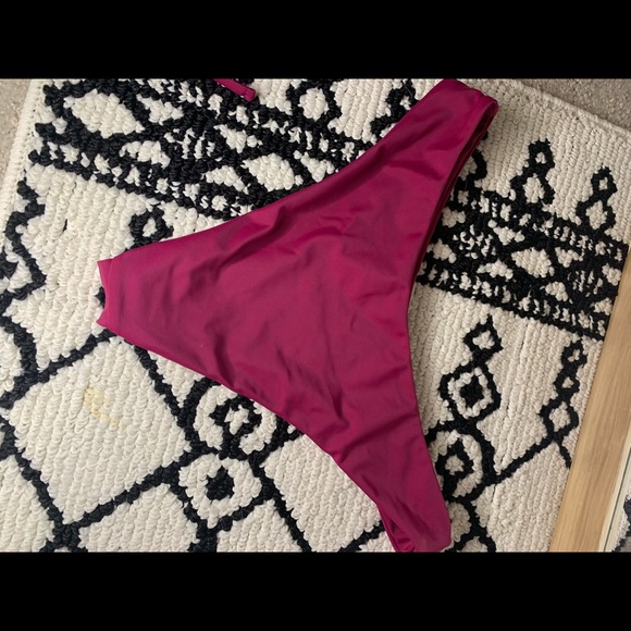 SOLD ON CURTSY Zaful bikini set - Picture 3 of 6